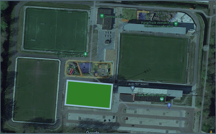 Perceel te koop direct gelegen aan de gezamenlijke parkeerplaats van het  Leer- en sportpark