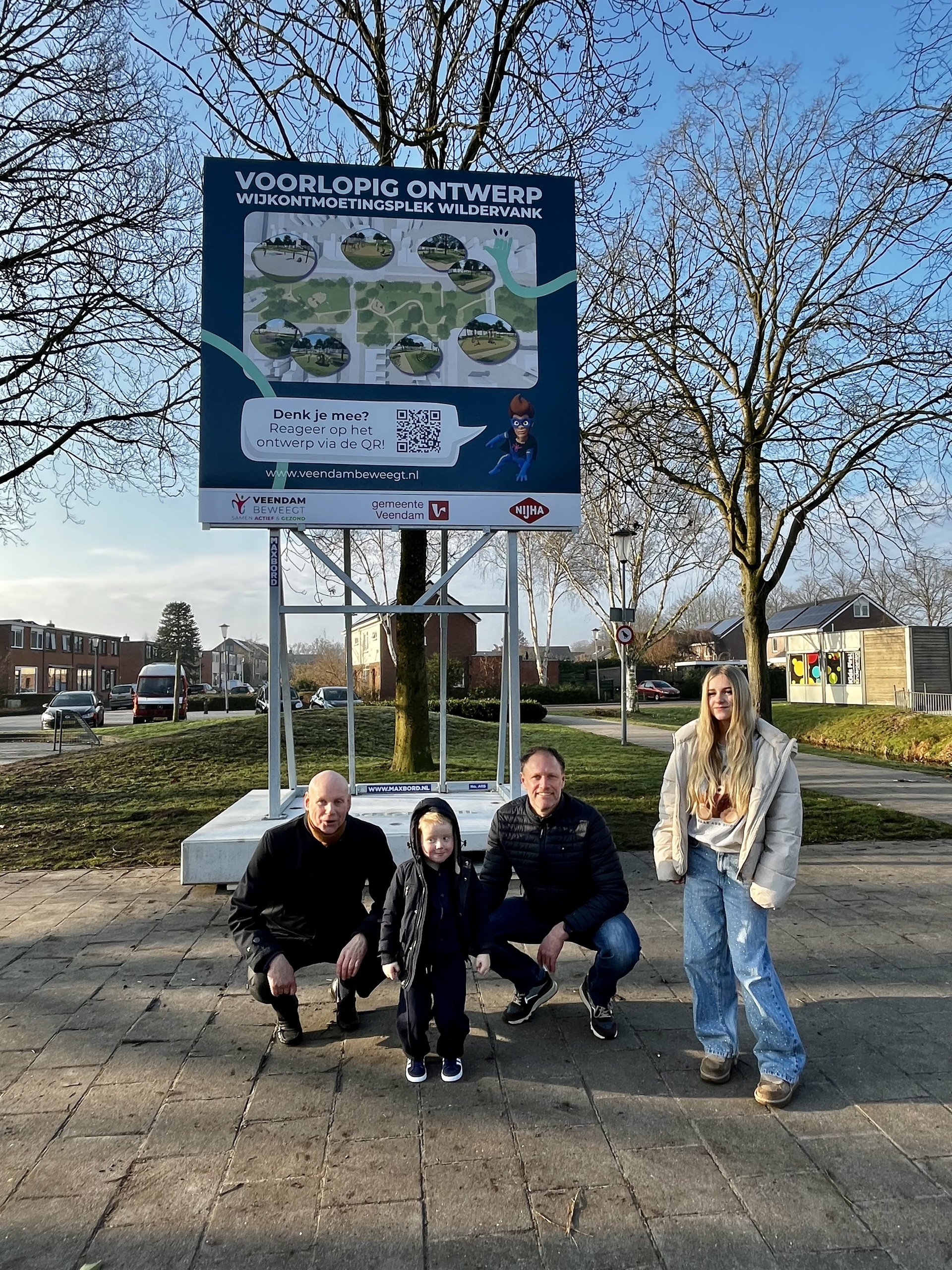 Directeur met leerlingen Westerschool