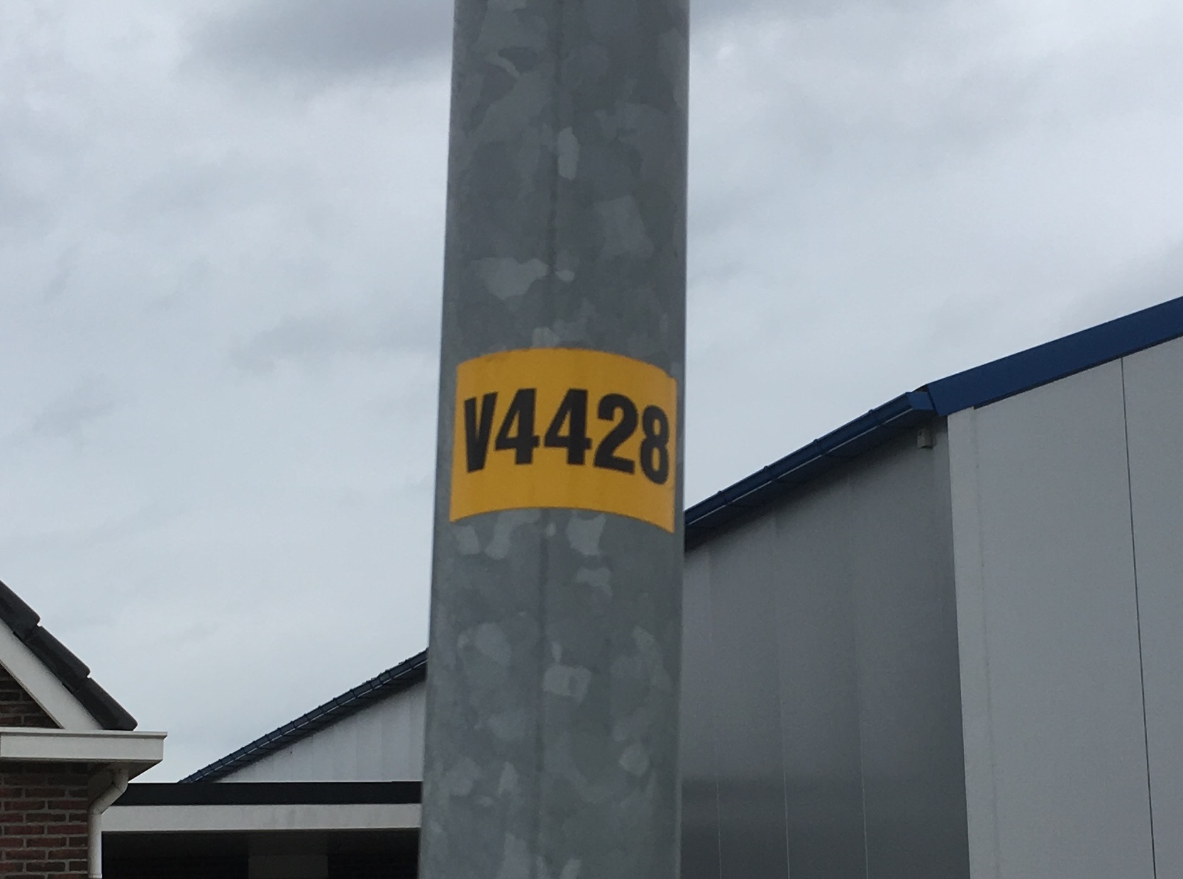 lichtmast sticker Veendam met tekst: V4428